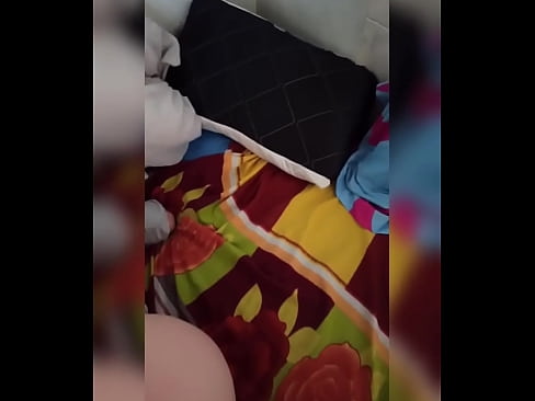 ❤️ Менин комнаташым үйдө жалгыз калат, анткени күйөөсү каникулга кетип жатат, мен аны сиккенге жана эшегин сүткө толтурганга мүмкүнчүлүк берем Супер порно боюнча бизде